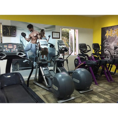 Tranh dán tường phòng gym kim sa có sẵn keo GY10