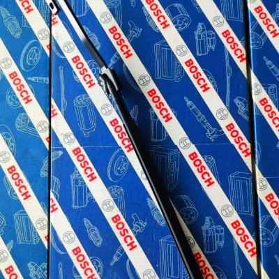 Tay Gạt Mưa (Cần Gạt) Bosch Cho Mercedes Sprinter