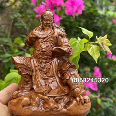 Tượng quan công đọc sách bằng gỗ bách xanh thơm nức kt cao 15×10×12cm 
