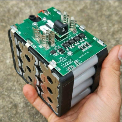 Boshun 10cell, 15cell, 20cells mạch 4 mosfet vỏ ABS chống cháy nổ - Chân phổ thông - Vỏ ABS Chống Cháy, Chống Va Đập - Chuyên Dùng Cho Khoan Bê Tông, Mài, bulong, Cưa...