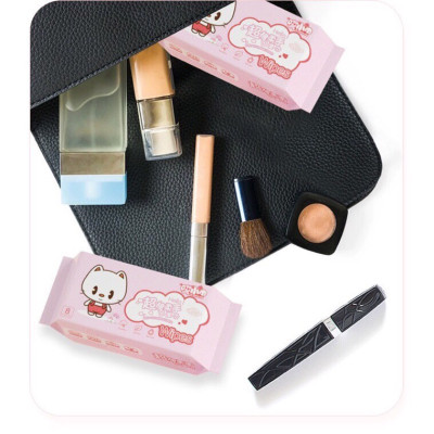 Bịch 8 Gói Khăn Giấy Ướt Mini Hoạt Hình Cao Cấp Bỏ Túi Tiện Lợi (64 khăn) Giao Màu Ngẫu Nhiên