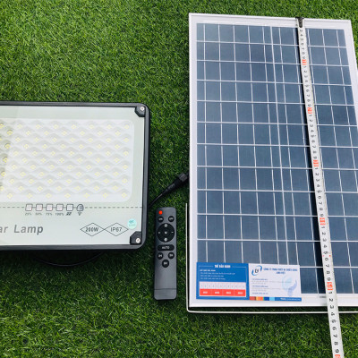 Đèn Năng Lượng Mặt Trời Chống Lóa 200W Vỏ Nhôm Nguyên Khối