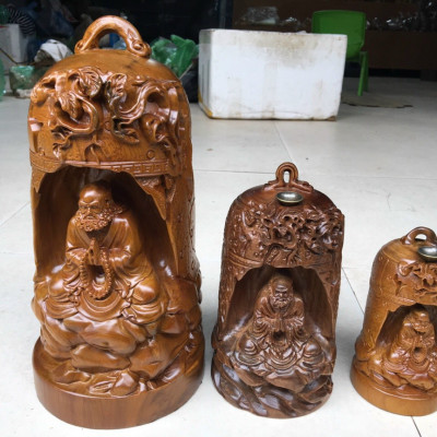 Tượng chuông đạt ma sư tổ xông trầm gỗ bách xanh kt cao 30×14cm 