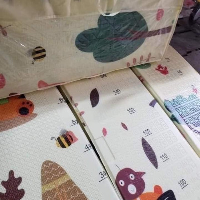 THẢM XỐP GẤP GỌN XPE 1,8X2M 2 MẶT, VÂN NỔI