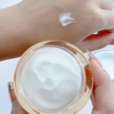 Kem dưỡng ẩm, làm sáng mịn và phục hồi da Sakirei NMN Revitalize Cream 50g