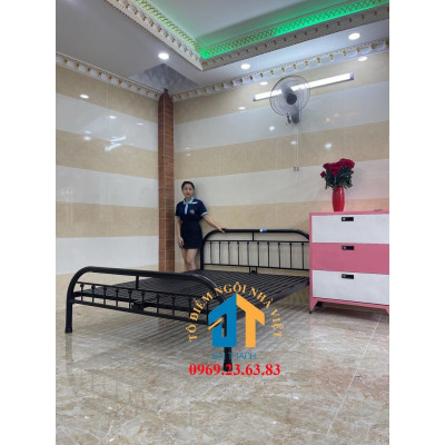 Gường sắt mỹ nghệ 1m8x2m giá rẻ