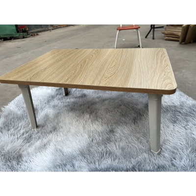 Bàn học gấp gọn mặt gỗ chân nhựa - giao màu ngẫu nhiên
