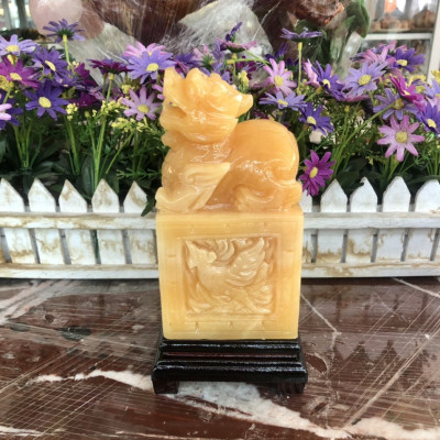 Ấn Kỳ Lân phong thủy đá ngọc hoàng long - Cao 15cm
