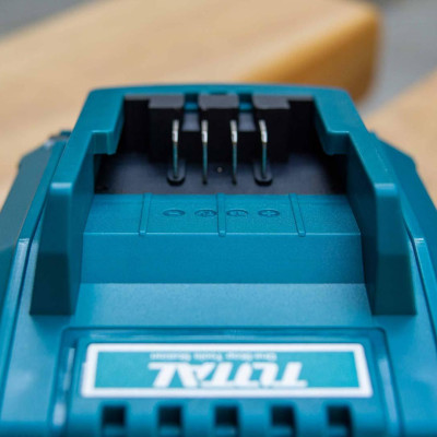 SẠC LI-ION 20V OUTPUT 2.0AMPE TOTAL TFCLI2001 - HÀNG CHÍNH HÃNG