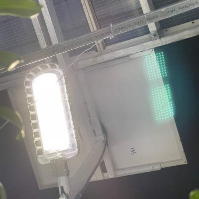 Đèn năng lượng mặt trời SKI-SKL56W