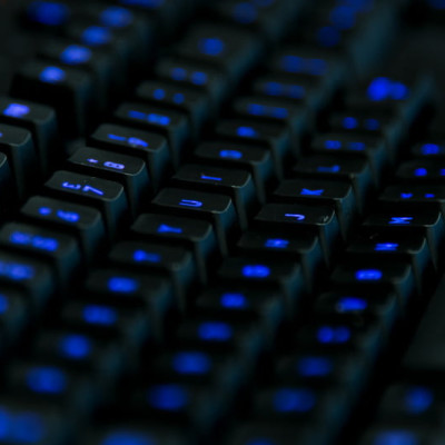 Bàn phím game có dây Logitech G213 Prodigy RGB Lightsync - Hàng chính hãng