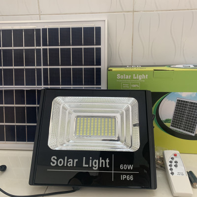 Đèn Pha Năng Lượng Mặt Trời Công Suất 60W