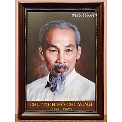 Cặp ảnh màu chân dung Chủ tịch Hồ Chí Minh và Đại tướng Võ Nguyên Giáp