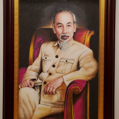 Tranh đá tự nhiên - Bác Hồ ngồi ghế Sofa chụp trong điện kremlin MOSCOVA THÁNG 10-1957