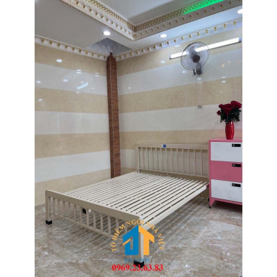 Giường sắt ngủ hiện đại đơn giản mẫu sọc vuông 48 kích thước 1M4X2M