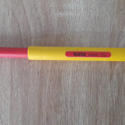Cờ lê đầu sao torx T30 x 170mm cách điện 1000V VDE SATA 84806