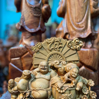 Tượng phật di lặc nhị phúc bằng gỗ bách xanh thơm phức kt 28×21×9cm