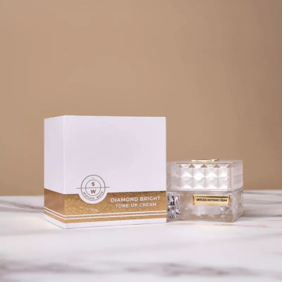 KEM DƯỠNG TRẮNG DA MẶT BAN ĐÊM DIAMOND BRIGHT TONE-UP CREAM THƯƠNG HIỆU SPOTLESS WHITE