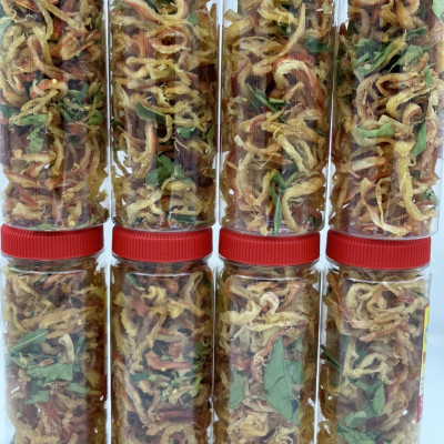 Mực xé lá chanh hộp 250 gram đã chế biến ăn liền ngon ơi là ngon của shop Đặc Sản Biển Phan Thiết NGỌC DŨNG. Hạn sử dụng 12 tháng kể từ ngày đặt hàng