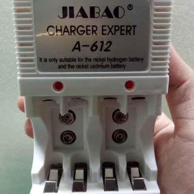 Sạc Pin đa năng Jiabao A612 - sạc cho pin 2A,3A và pin vuông 9V - Hàng chính hãng