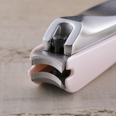 Combo bấm móng tay cao cấp Kai R Nail Clipper TẶNG Hộp 250 tăm bông kháng khuẩn GIÁ KHÔNG ĐỔI!