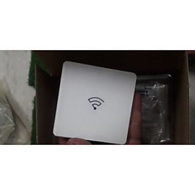 Bộ Điều khiển kết nối trung tâm CCT501400 Schneider Wiser ZigBee IP Gateway, RJ45/WiFi