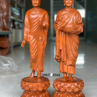 Tượng phật thích ca khất thực bằng gỗ hương đá kt cao 60
