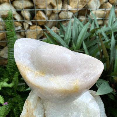 Thỏi vàng phong thủy đá thạch anh NHASAN TV49 nặng 2.18kg, kích thước (16x10x9 cm)