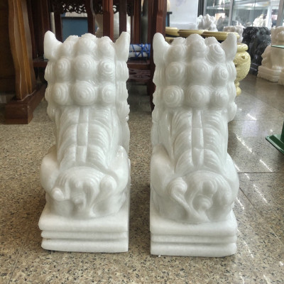 Cặp Kỳ Lân phong thủy gác cổng đá cẩm thạch trắng - Cao 30 cm