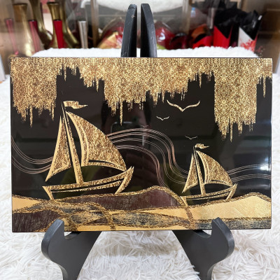 Tranh sơn mài - THUẬN BUỒM XUÔI GIÓ - Nền dát vàng size 20x30 cm