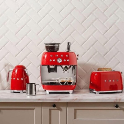 Máy Pha Cà Phê Bằng Tay Espresso SMEG EGF03RDEU hàng chính hãng