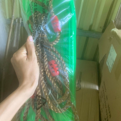 Xích đu nhựa cứng cáp