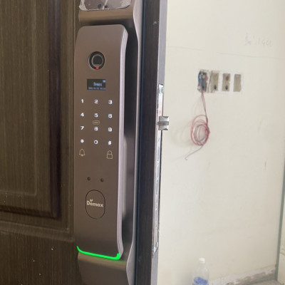 Khóa thông minh nhận diện khuôn mặt Face ID-3D Demax SL928 PB