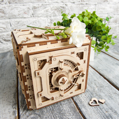 Mô Hình Gỗ Cơ Khí - Ugears Safe - Két sắt, sản phẩm chính hãng Ugears, nhập khẩu nguyên bộ từ EU, mô hình lắp ráp 3D, DYI