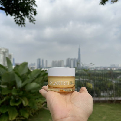 Kem dưỡng ẩm, làm sáng mịn và phục hồi da Sakirei NMN Revitalize Cream 50g