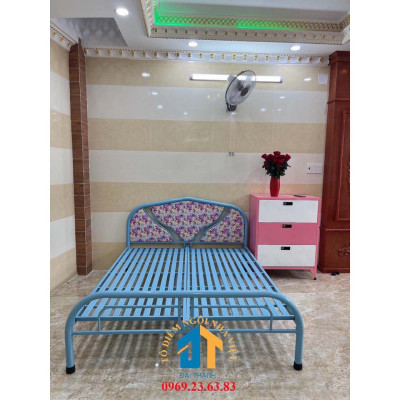 Giường sắt kiểu tròn cách điệu 1m4 dài 2m màu xanh dương
