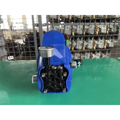 [Freeship]Máy xịt rửa xe motor đồng,công suất 1800W, áp lực 100 bar,8L/phút hiệu HTC1804