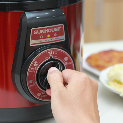 Nồi Áp Suất Đa Năng Sunhouse DNDSHD1552 - 5L (Đỏ Đen) - Hàng chính hãng