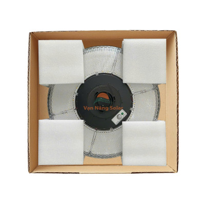 Đèn năng lượng mặt trời sân vườn UFO 3 màu kim cương