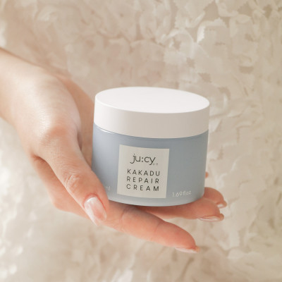 Kem dưỡng trắng Da Jucy Kakadu Repair Cream 50ml