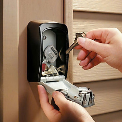 Hộp Khóa Số Đựng Chìa Khóa Master Lock 5401MCND, có thân bằng thép cứng, phủ sơn, nắp che vòng số giúp bảo vệ và sử dụng