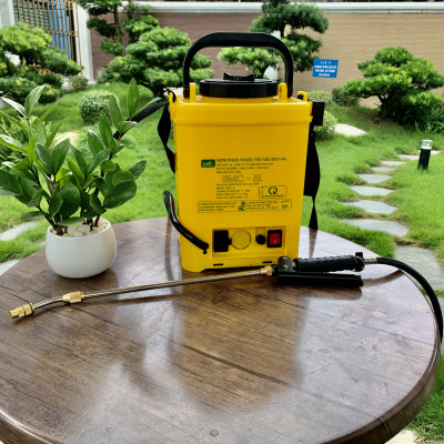Bơm phun thuốc trừ sâu đeo vai BMC - 5L
