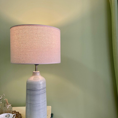 Đèn ngủ để bàn trang trí phòng khách gốm sứ màu xanh ngọc vân cổ điển cao 58 cm DS-TL9866