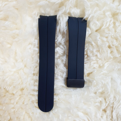 Dây Đồng Hồ Dành Cho Samsung Galaxy Watch 5 Pro - Size Chốt 20mm - Chất Liệu Silicone - Khoá Titanium Từ Tính