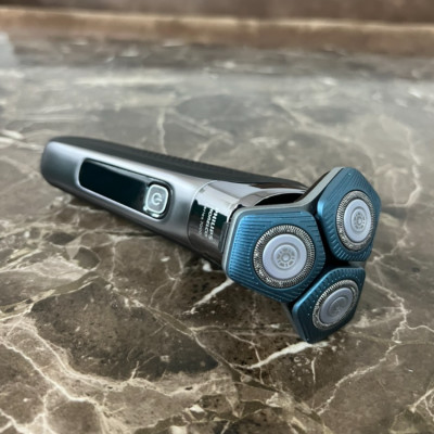 Máy cạo râu khô và ướt Series 7000 cao cấp Philips Norelco S7788/82 - Hàng Nhập Khẩu