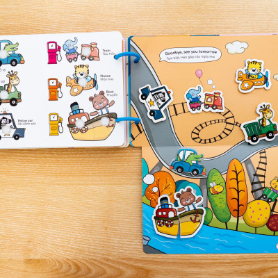 Học Liệu Bóc Dán Montessori Song Ngữ Anh Việt Beezi Book - Lalala Baby