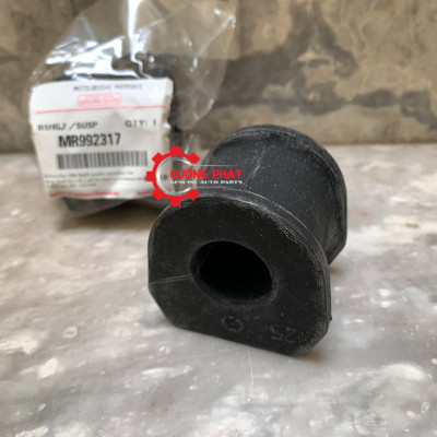 Cao su cân bằng trước Mitsubishi Pajero Sport 2010-2016, Triton 2009-2014 mã MR992317