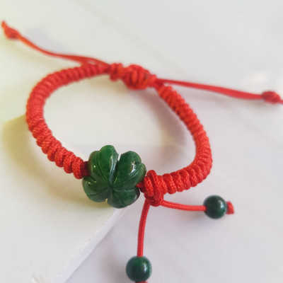 Vòng Đeo Tay Nữ Kiểu Dây Đỏ Cỏ 4 lá Xanh mới lạ đẹp lắm Chất liệu đá cẩm thạch xanh lá cỏ thắt dây kiểu đỏ rẻ đẹp Nữ đeo tay may mắn tăng đưa rút chỉnh theo tay lớn nhỏ được hết đẹp lắm ạ