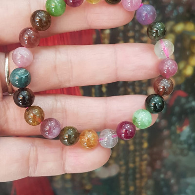  Vòng tay phong thuỷ may mắn đá tourmaline màu bóng đẹp lắm size hạt vòng 8mm đá tự nhiên đeo tốt sức khoẻ, may mắn, tốt cho công việc đeo lên tay bóng đẹp màu rất xinh đẹp ạ