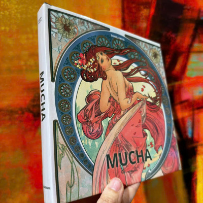 Sách - Mucha by Daniel Kiecol - Nghệ thuật tiếng Anh/ Art Book in English